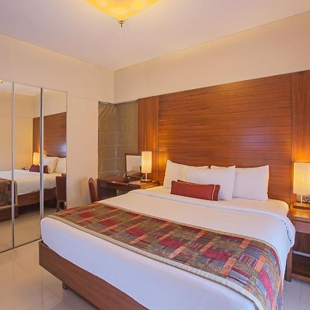 Oakwood Residence Naylor Road Pune Exteriör bild