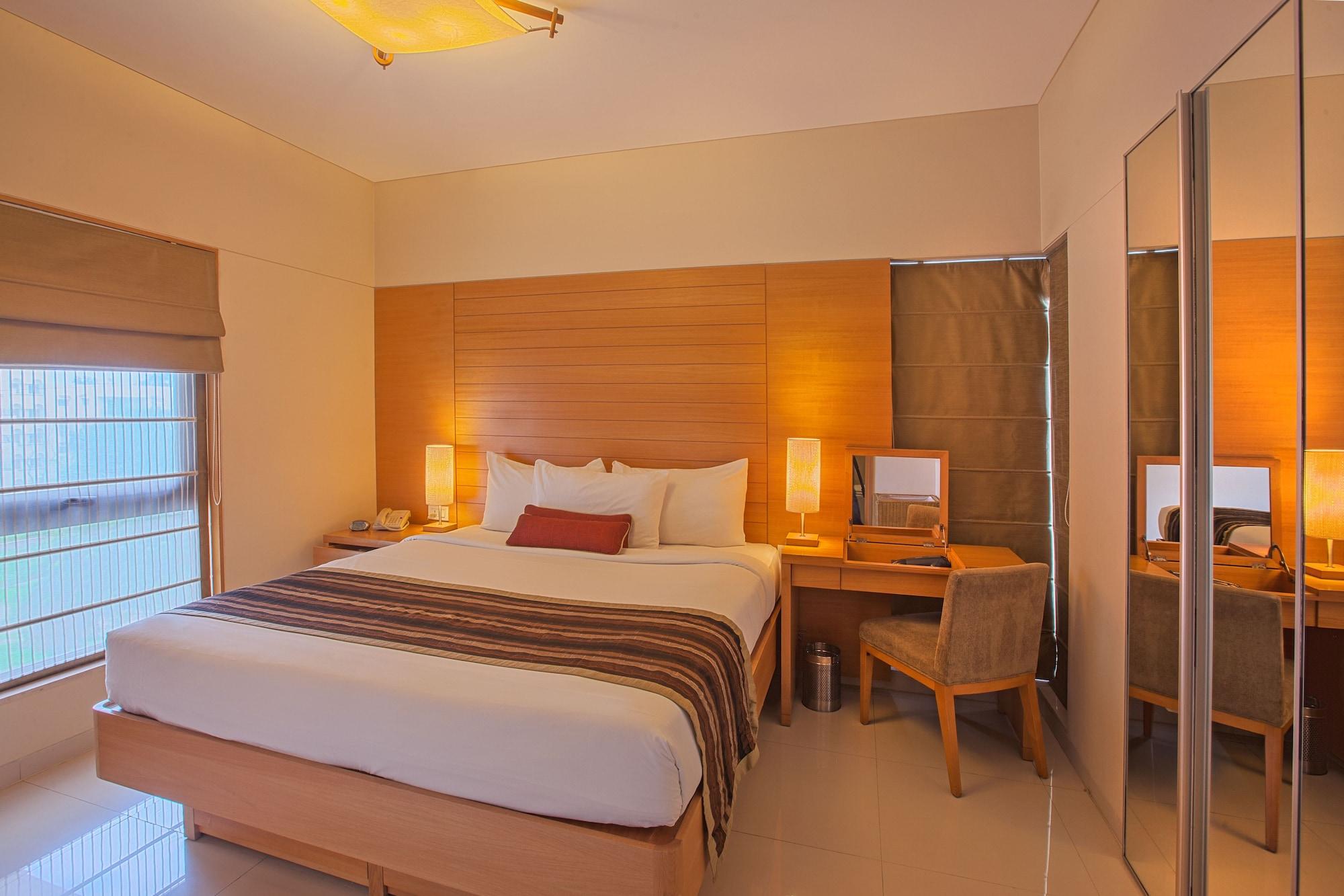 Oakwood Residence Naylor Road Pune Exteriör bild
