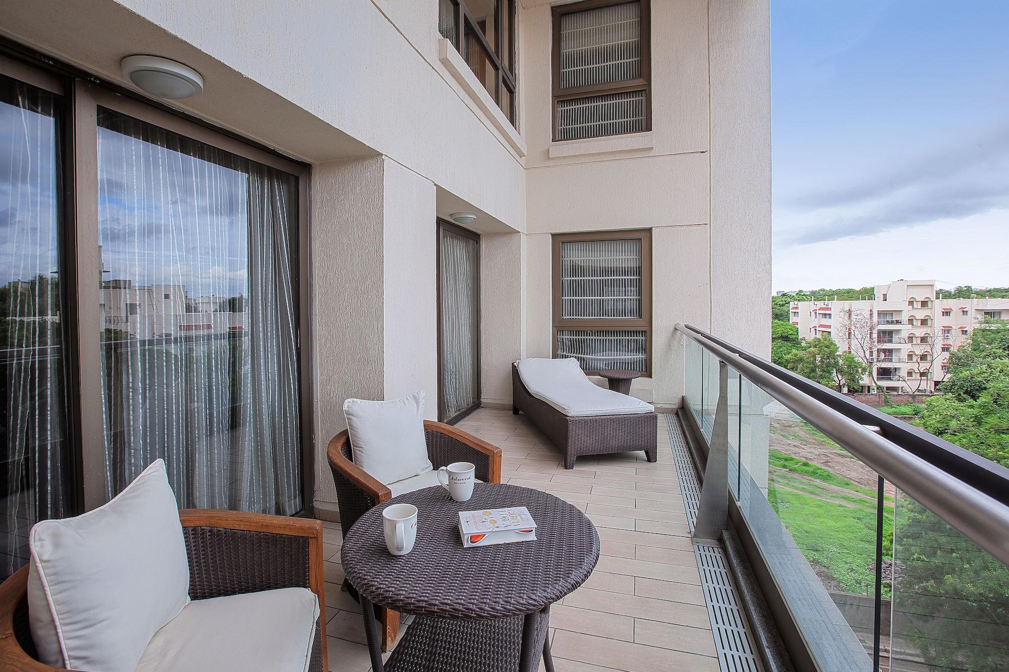 Oakwood Residence Naylor Road Pune Exteriör bild