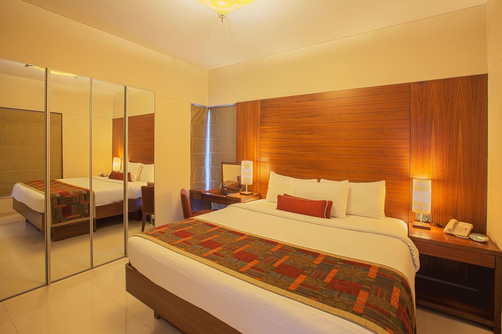 Oakwood Residence Naylor Road Pune Exteriör bild