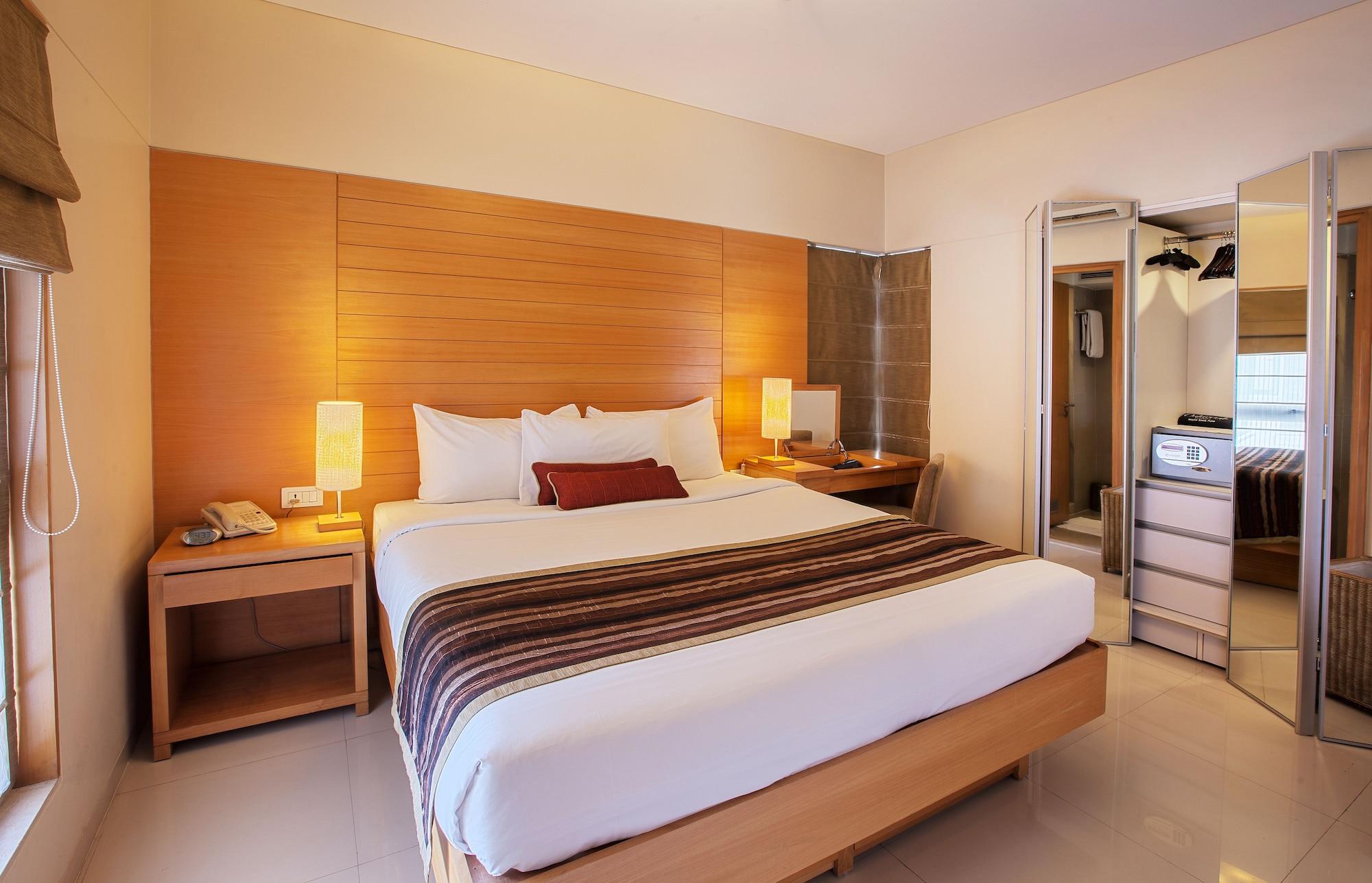 Oakwood Residence Naylor Road Pune Exteriör bild