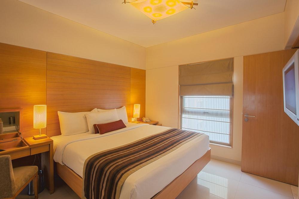 Oakwood Residence Naylor Road Pune Exteriör bild