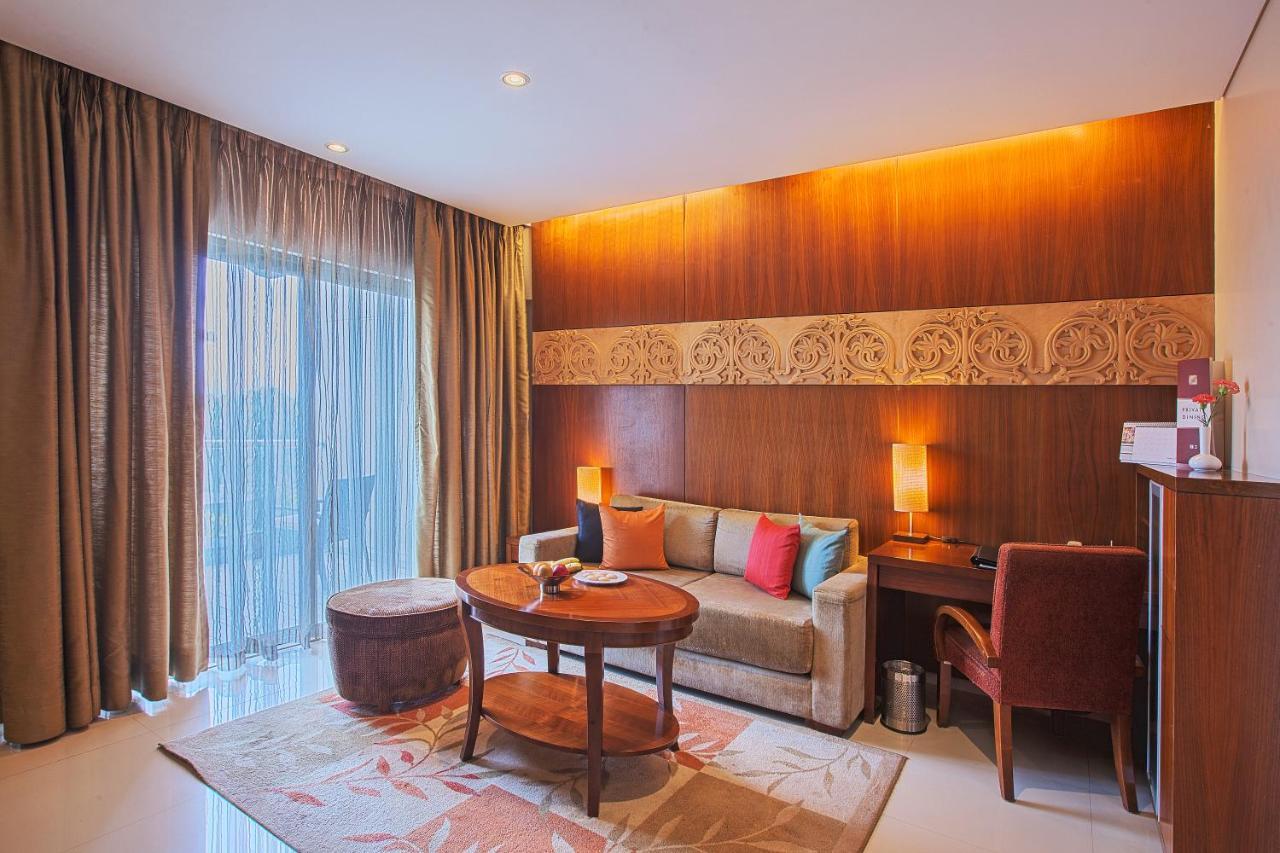 Oakwood Residence Naylor Road Pune Exteriör bild